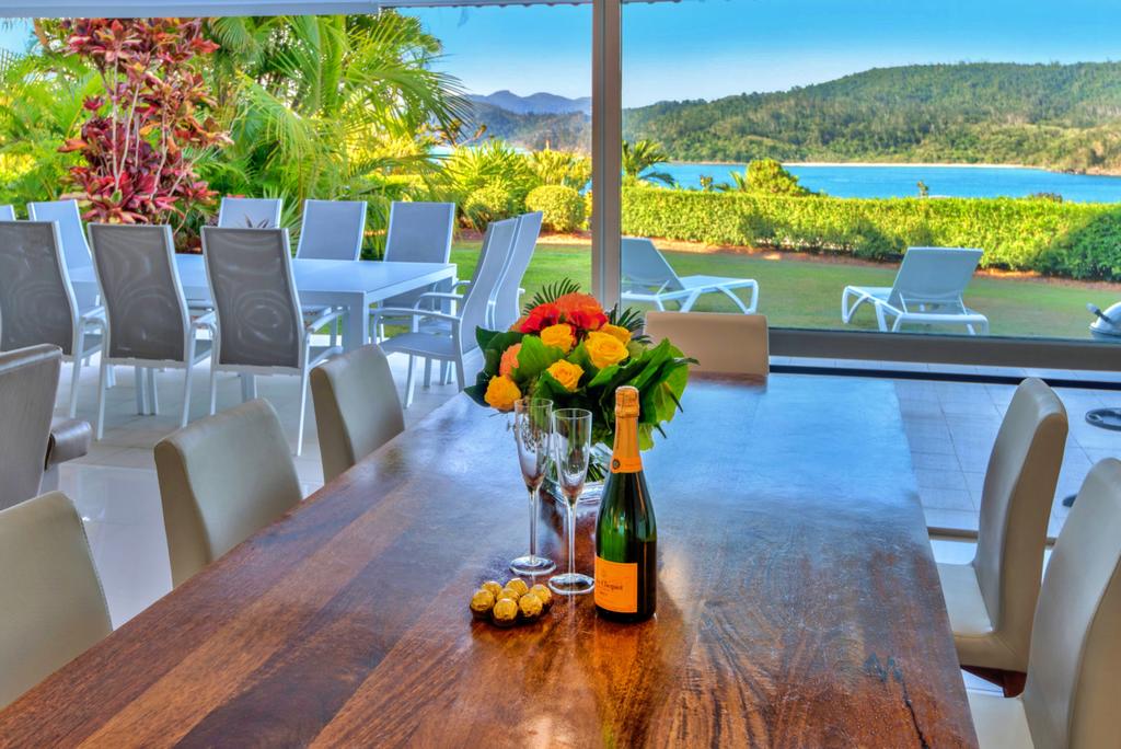 Whitsundays QLD Accommodation in Surfers Paradise