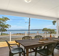 Bellevue - overlooking serene Lake Woolumboola - Accommodation in Surfers Paradise