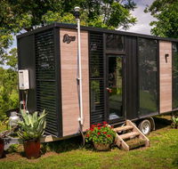 Big Tiny Paz Seven Hills Tiny House Tallarook - Accommodation in Surfers Paradise