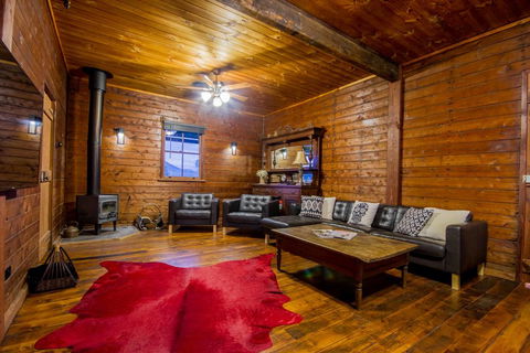 Blaxland's Cottage - Accommodation in Surfers Paradise 2