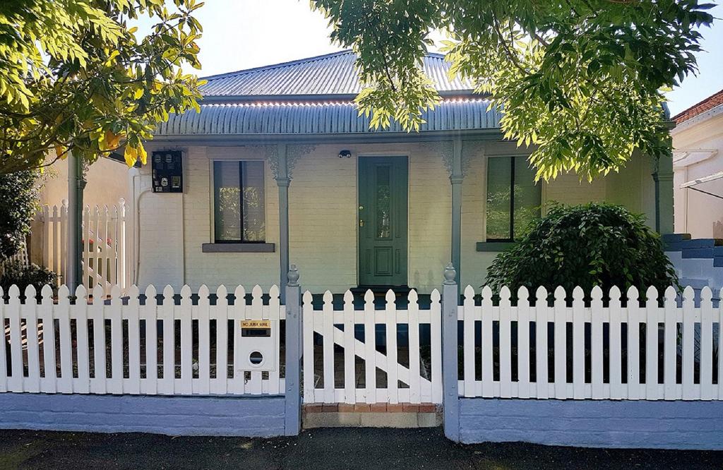 Spring Creek NSW Accommodation in Surfers Paradise