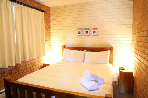 Blue Gums 1 - Accommodation in Surfers Paradise 2