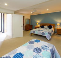 Blue Water Retreat - Downstairs - Accommodation in Surfers Paradise