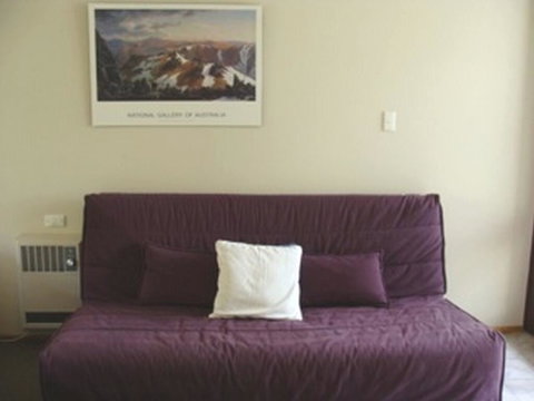 Bogong 3 - Accommodation in Surfers Paradise 2