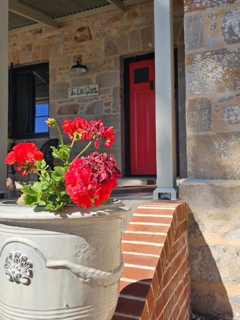 The Old School Romantic Stay Adelaide Hills - Accommodation in Surfers Paradise 3