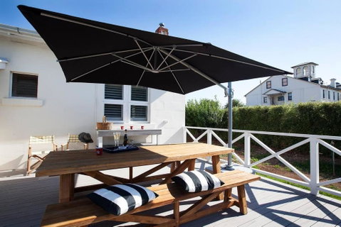 THE WHITE HOUSE Luxury Villa Embedded In History - Accommodation in Surfers Paradise 2