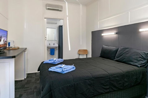 Tinman Roadhouse - Accommodation in Surfers Paradise 0