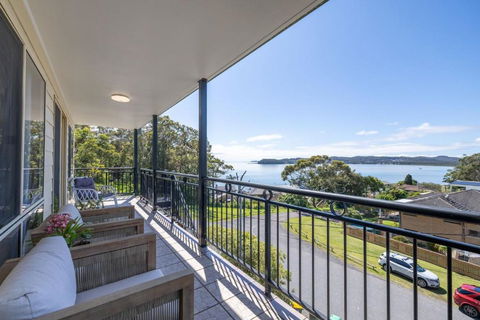 Wanda Up, 80 Randall Dr - Spectacular Views, Aircon And Wi-Fi - Accommodation in Surfers Paradise 3