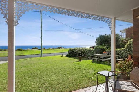 WATERFRONT - BAY VIEWS - Edgewater Springs - Accommodation in Surfers Paradise 1