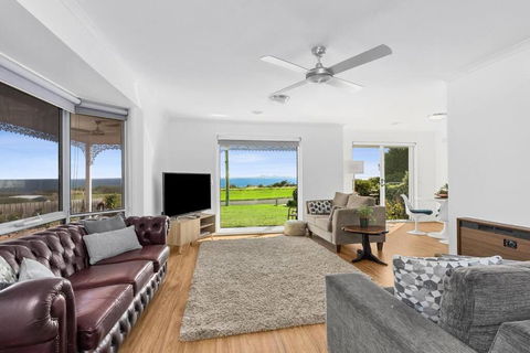 WATERFRONT - BAY VIEWS - Edgewater Springs - Accommodation in Surfers Paradise 0
