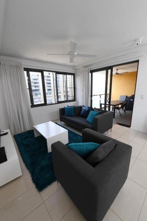 WATERFRONT DARWIN TROPICAL GEM - Accommodation in Surfers Paradise 3