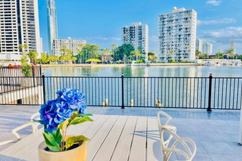 Waterfront Home In Heart Of Surfers Paradise with Accommodation in Surfers Paradise