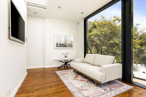 Woollahra House Beautiful 3 Bedroom Terrace - Accommodation in Surfers Paradise 3