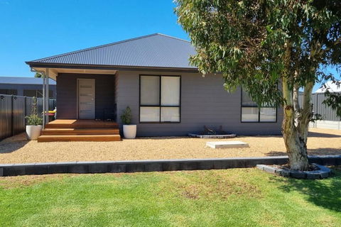 Wellington Marina70 - Accommodation in Surfers Paradise 1