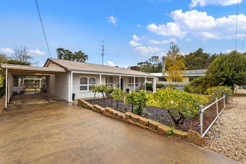 White On Wright Clare - Accommodation in Surfers Paradise 0