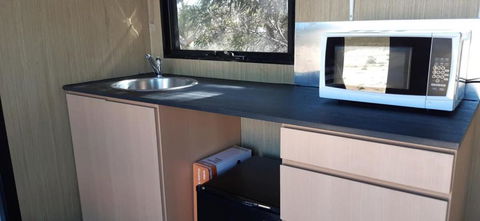 Willalooka Escape By Tiny Away - Accommodation in Surfers Paradise 3