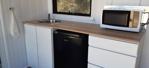 Willalooka Retreat By Tiny Away - Accommodation in Surfers Paradise 3