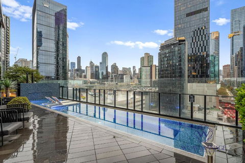 WOW Apartment On Clarendon - Accommodation in Surfers Paradise 1