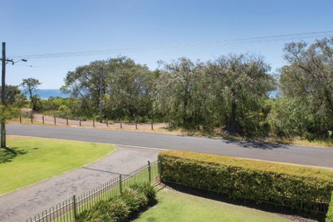 XYZ Holiday Home - Accommodation in Surfers Paradise 2