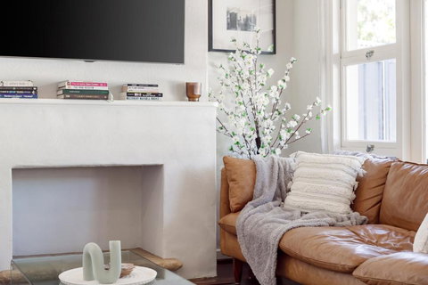 Guildford Cottage By Swan Bnb Management - Accommodation in Surfers Paradise 3