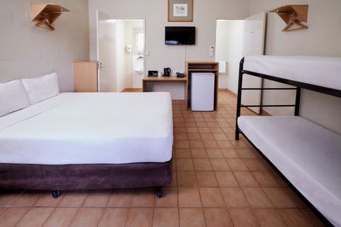 Outback Lodge - Accommodation in Surfers Paradise 1
