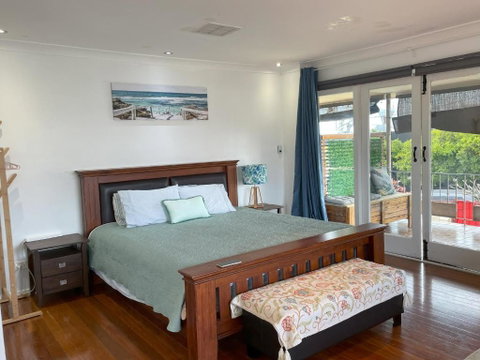 Zen Escape Guest House- Romantic Escape, Cozy Delight, Oasis Suite - Accommodation in Surfers Paradise 0
