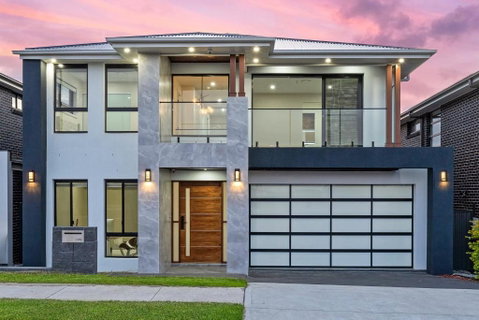Spacious & Luxury 4Bed Room Retreat Near Station - Accommodation in Surfers Paradise 0