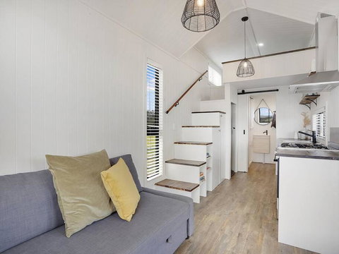 Yamba Tiny House Iris - Accommodation in Surfers Paradise 2