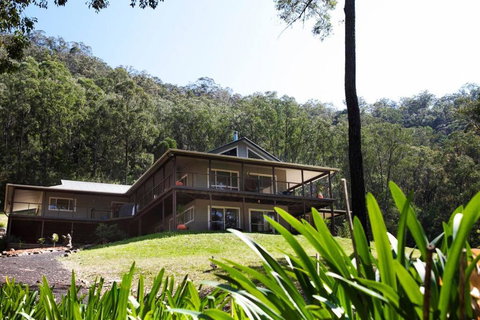 Yanada - Accommodation in Surfers Paradise 2