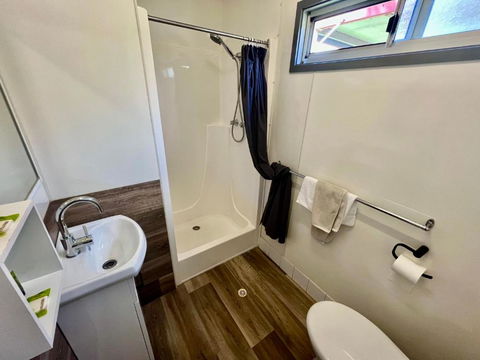 Young Caravan And Tourist Park - Accommodation in Surfers Paradise 3