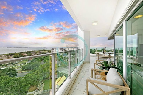 ZEN TOWERS: Cozy Executive 3-BR Family Apt In Darwin City - Accommodation in Surfers Paradise 0