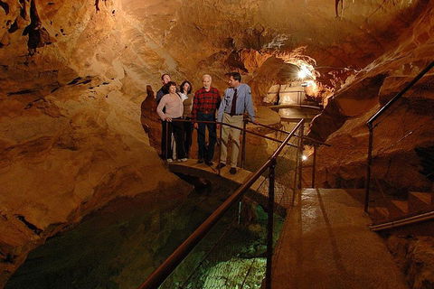 Private Tour: Jenolan Caves & Blue Mountains In A Day - Accommodation in Surfers Paradise 3