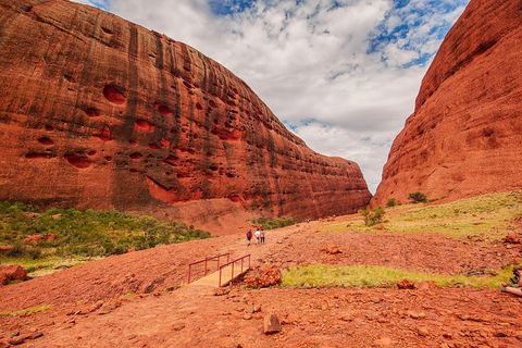 Kata Tjuta Sunrise And Valley Of The Winds Half-Day Trip - Accommodation in Surfers Paradise 3