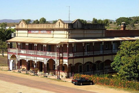 8-Day Outback Experience From Queensland - Accommodation in Surfers Paradise 2