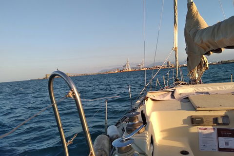 Townsville Small Group Early Morning Sailing Cruise Boat Tour Charter Hire - Accommodation in Surfers Paradise 2