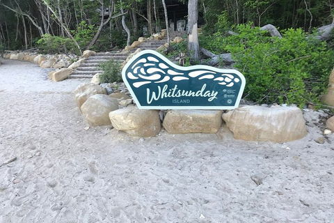 2 Night Small Group Whitsundays Sailing Adventure Aboard Mandrake - Accommodation in Surfers Paradise 1