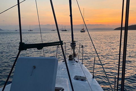 2 Night Small Group Whitsundays Sailing Adventure Aboard Mandrake - Accommodation in Surfers Paradise 2