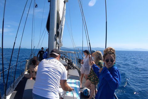 Ocean Free Green Island & Great Barrier Reef Snorkel Cruise, Cairns 25 Guests - Accommodation in Surfers Paradise 3