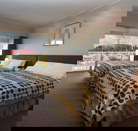 3-Day Uluru-Kata Tjuta and Kings Canyon 4WD Small-Group Eco-Tour from Alice Springs - Accommodation in Surfers Paradise