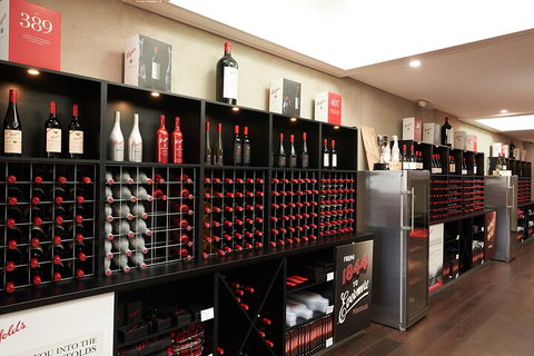 Penfolds Barossa Valley: Make Your Own Wine - Accommodation in Surfers Paradise 2